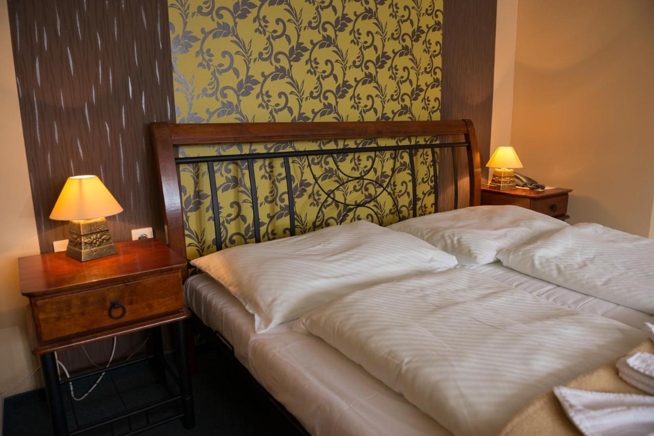 Hotel Diana Nové Mesto nad Váhom Eksteriør billede